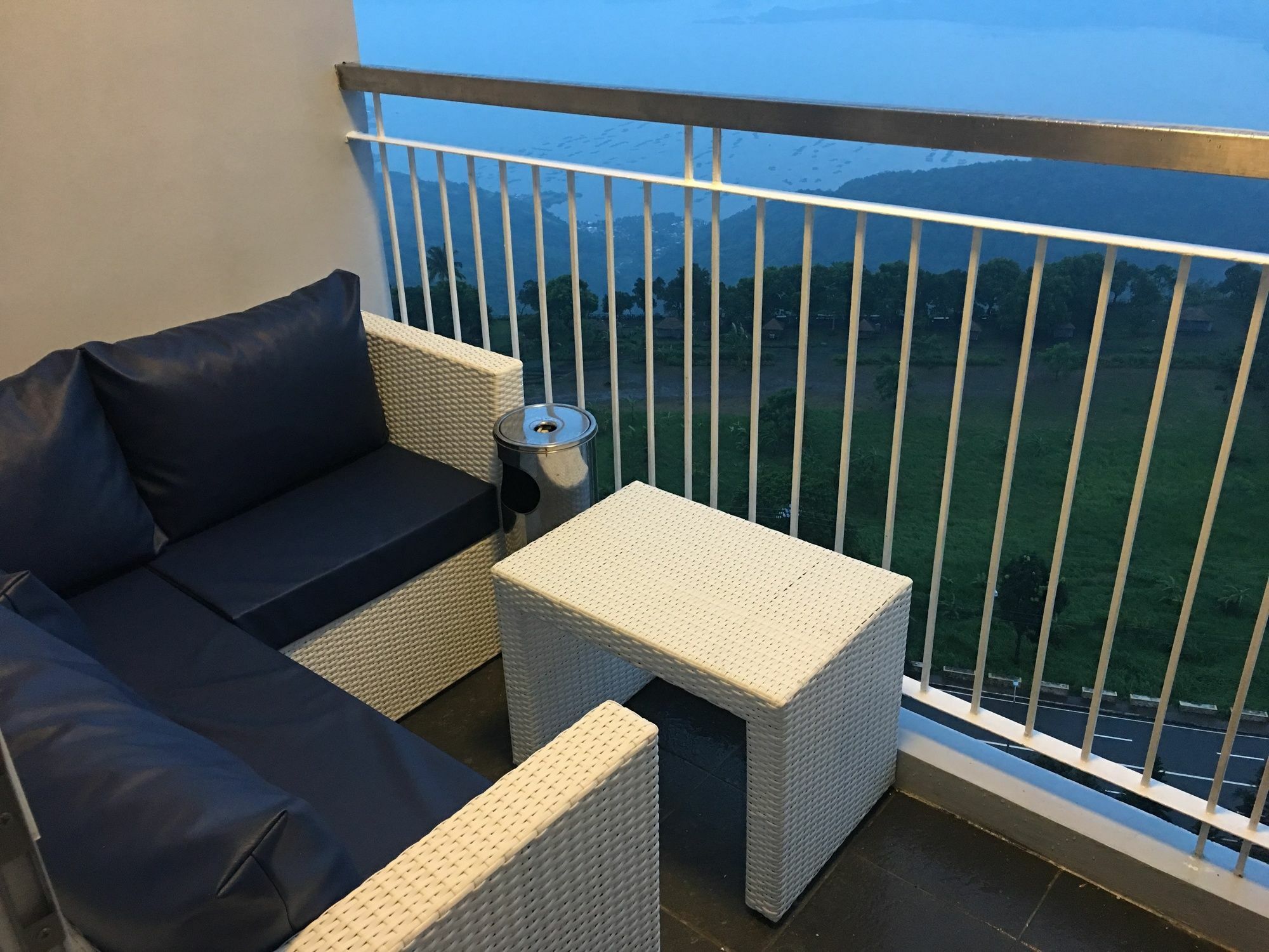 Cozy Staycation Tagaytay At Wind Residences 大雅台 外观 照片